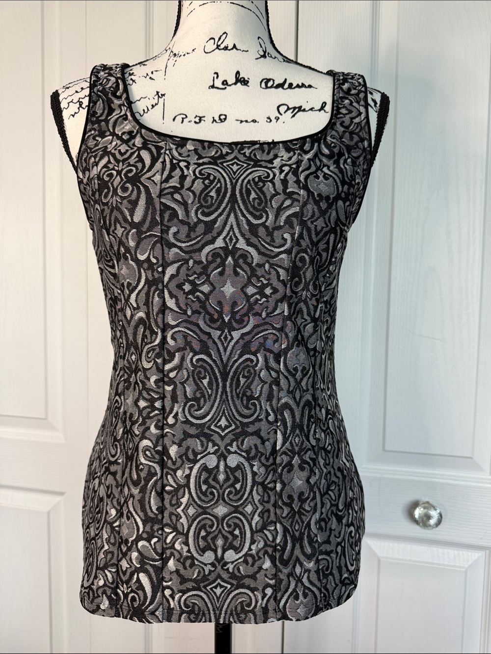 White House Black Market Sleeveless Top Black and Gray Brocade Pattern